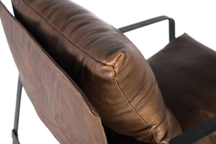 GINER Y COLOMER Sillón de piel verde con estructura de metal